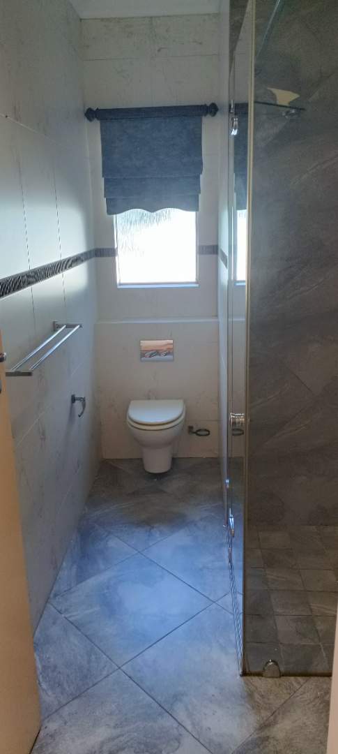 5 Bedroom Property for Sale in Table View Western Cape